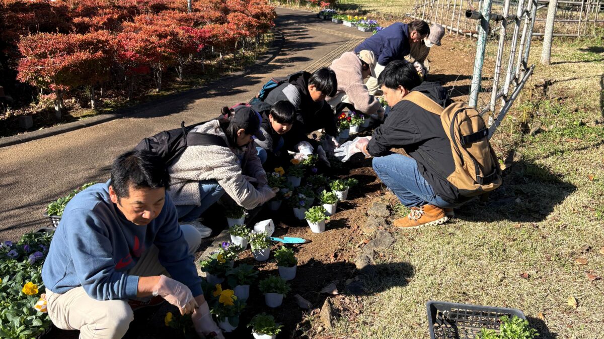 「球根の植え付け」イベントを開催しました。